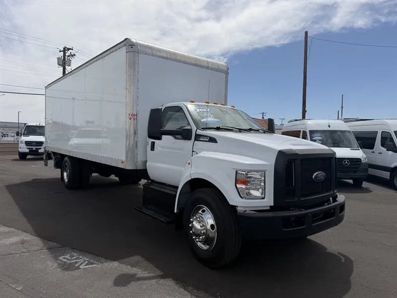 2022 Ford F-650 Super Duty 24 Foot - Box