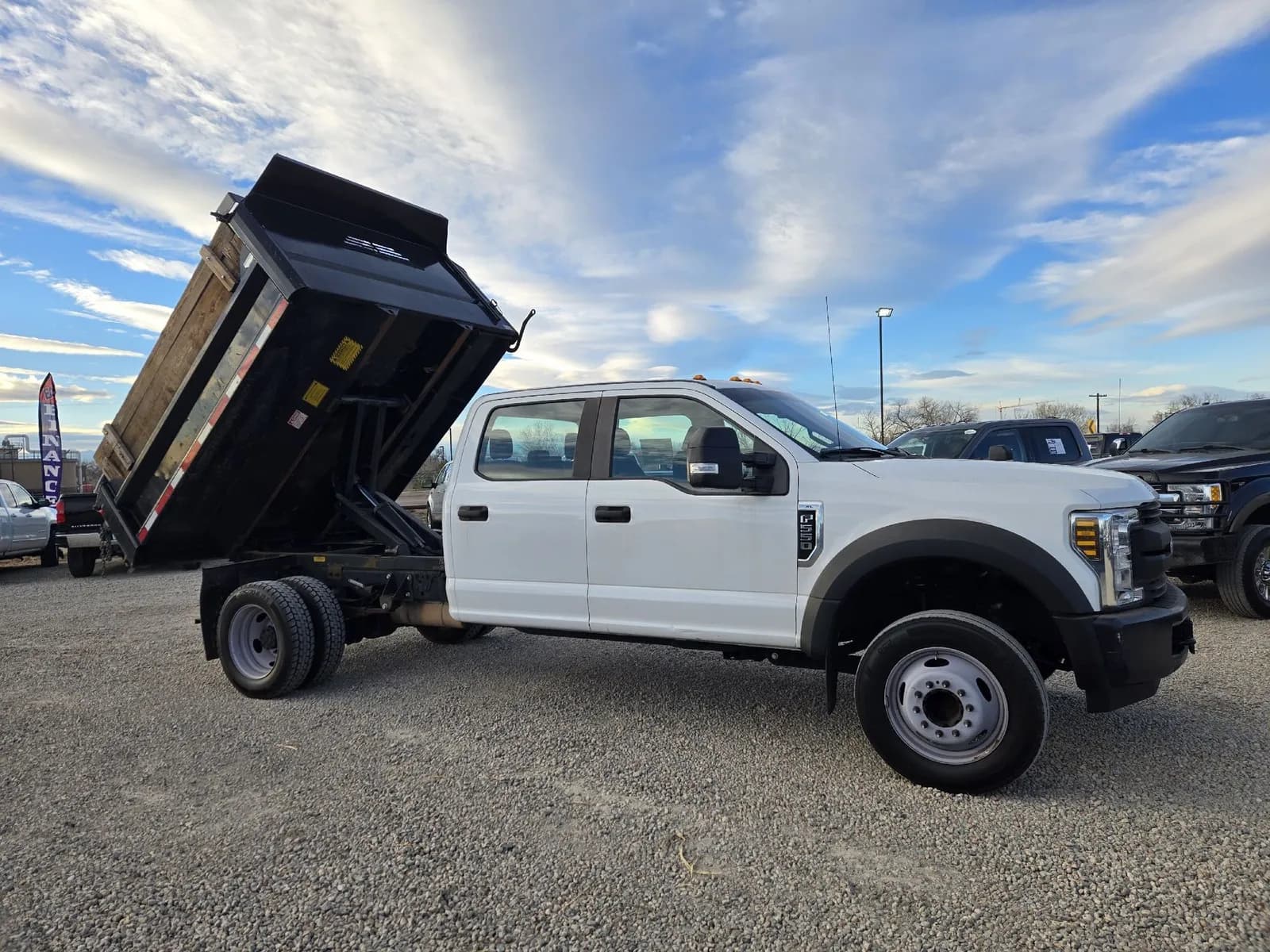 2018 Ford F-550 Chassis - Dump