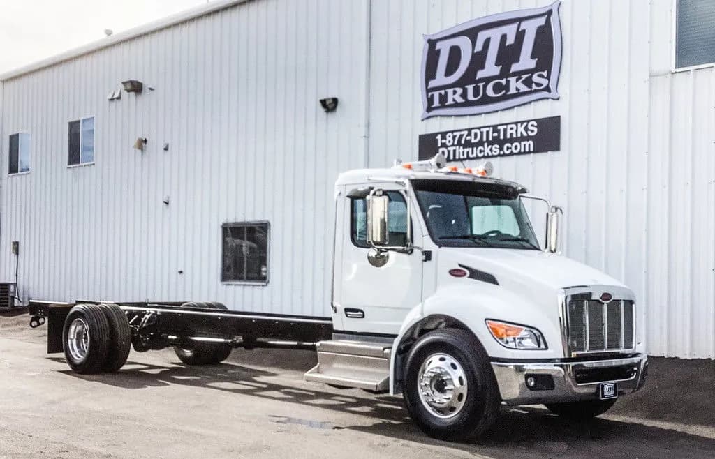 2025 Peterbilt 536 Cab/Chassis PX7 - Chassis