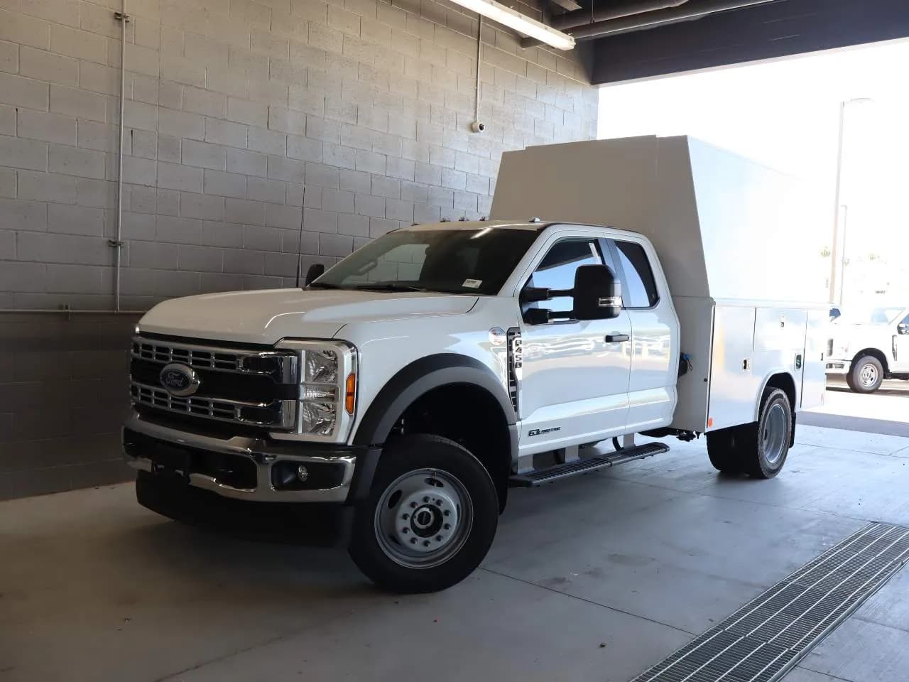 2026 Ford F-450 Super Duty Extended Cab - Service