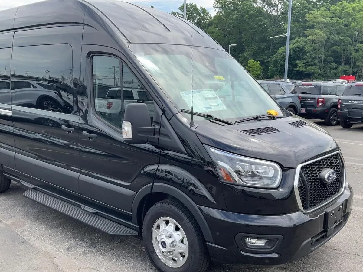 2025 Ford Transit - Service