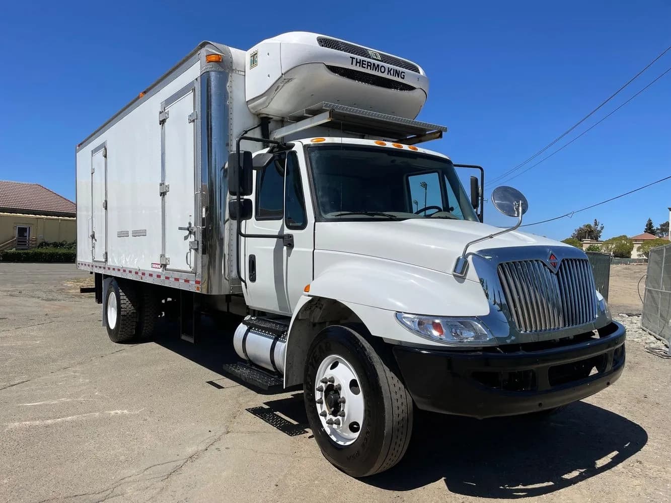 2018 International DuraStar 4300 - Refrigerated