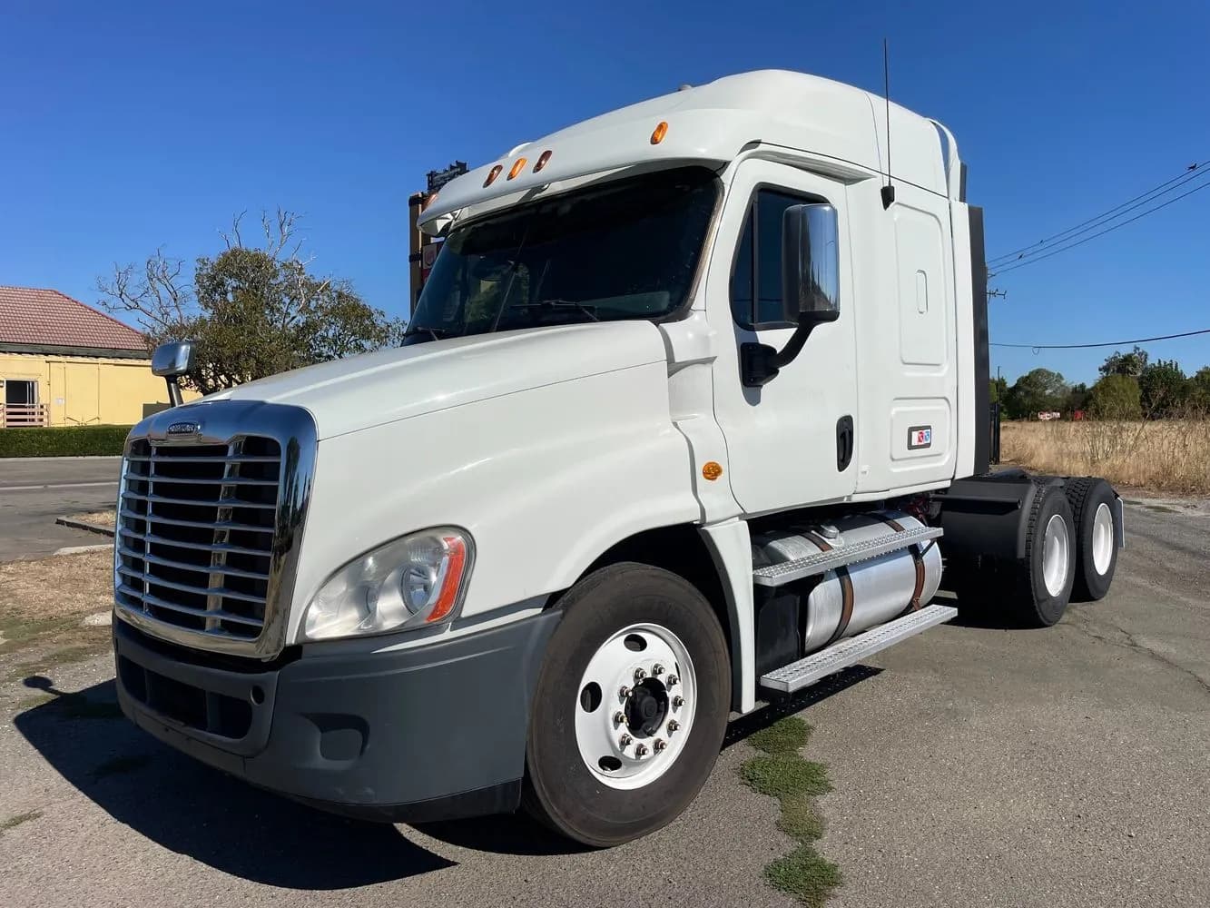 2014 Freightliner Cascadia - Sleeper