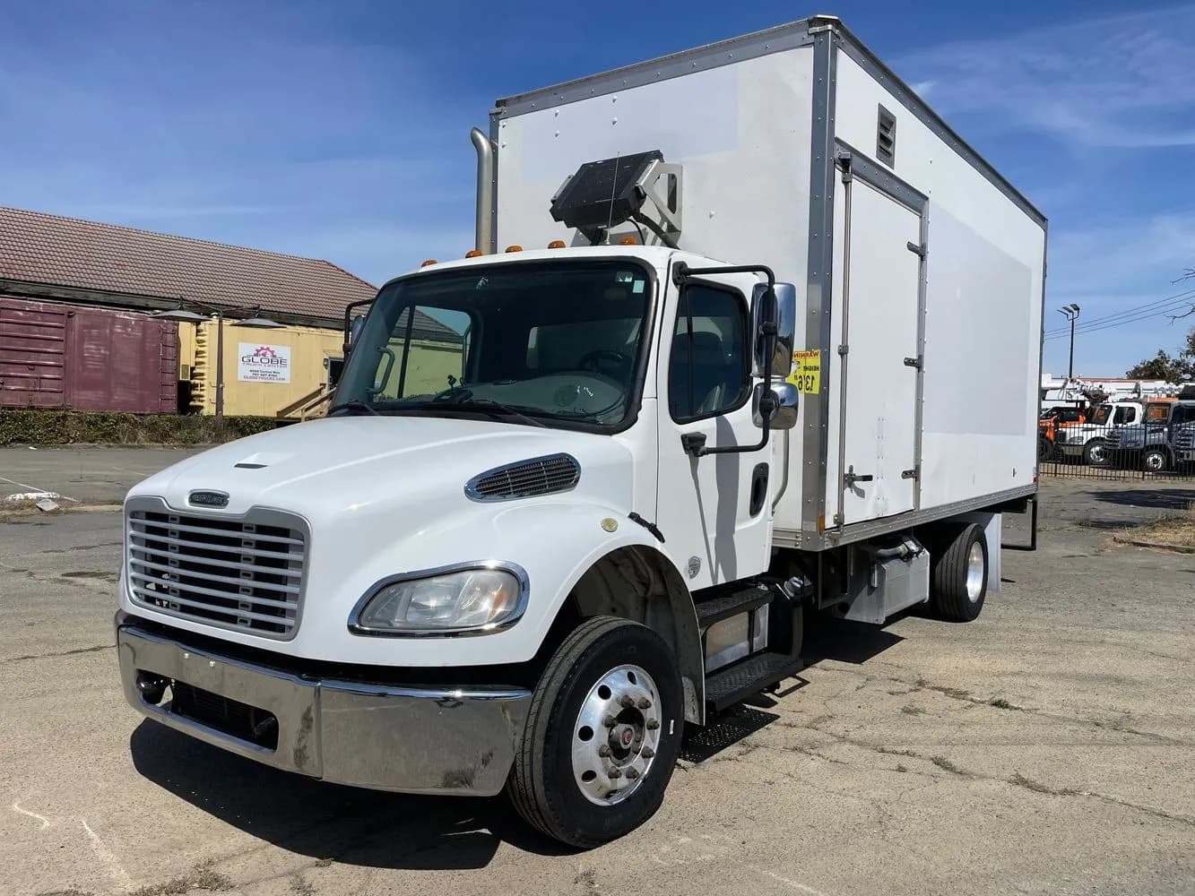 2016 Freightliner M2 106 - Tow