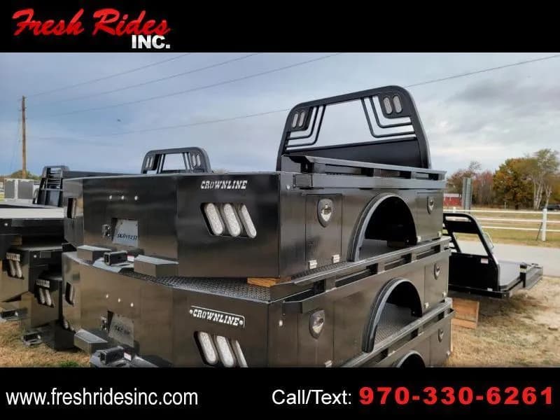 2025 Crownline Skirted Flat Bed