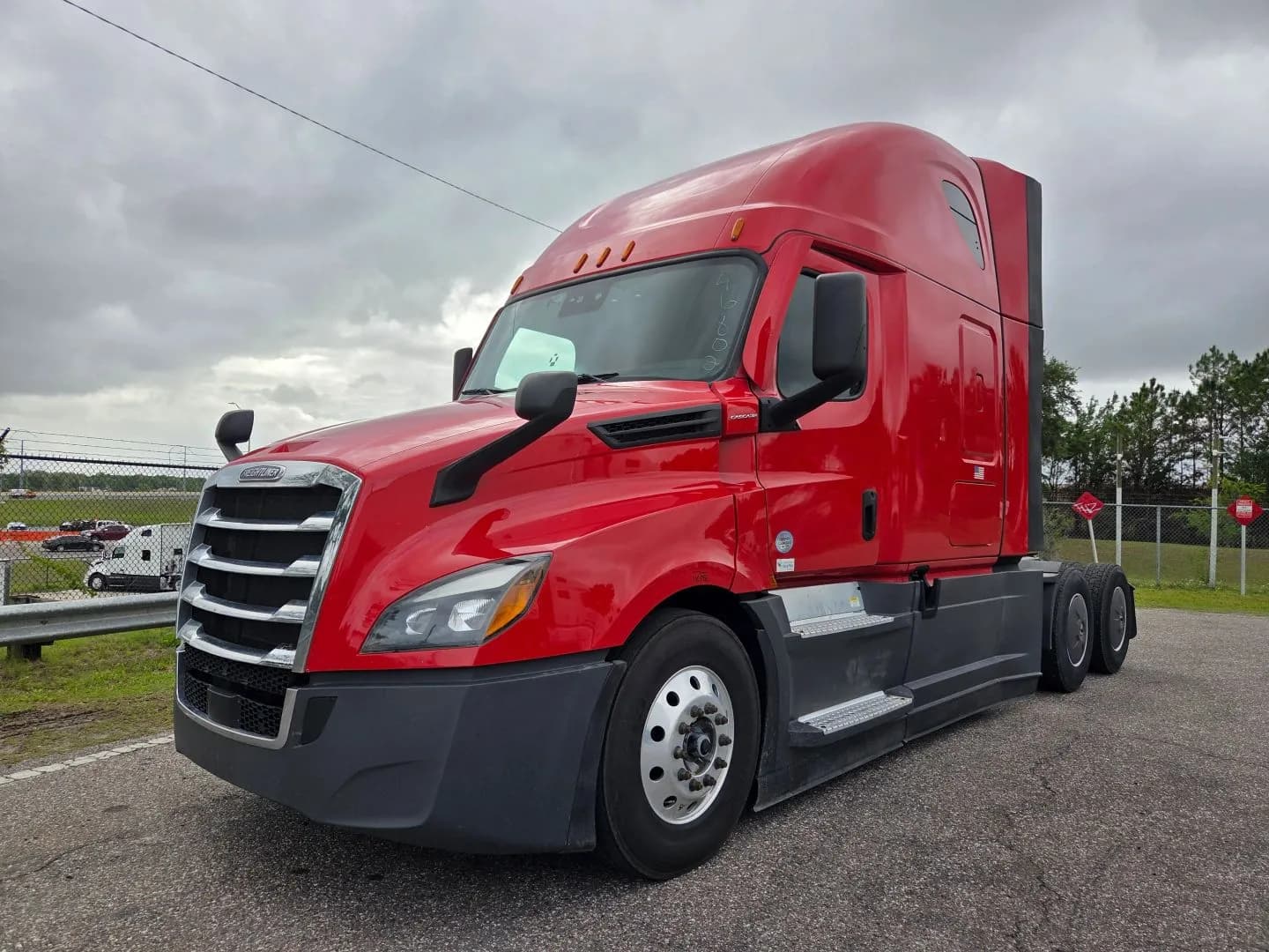2023 Freightliner Cascadia - Sleeper
