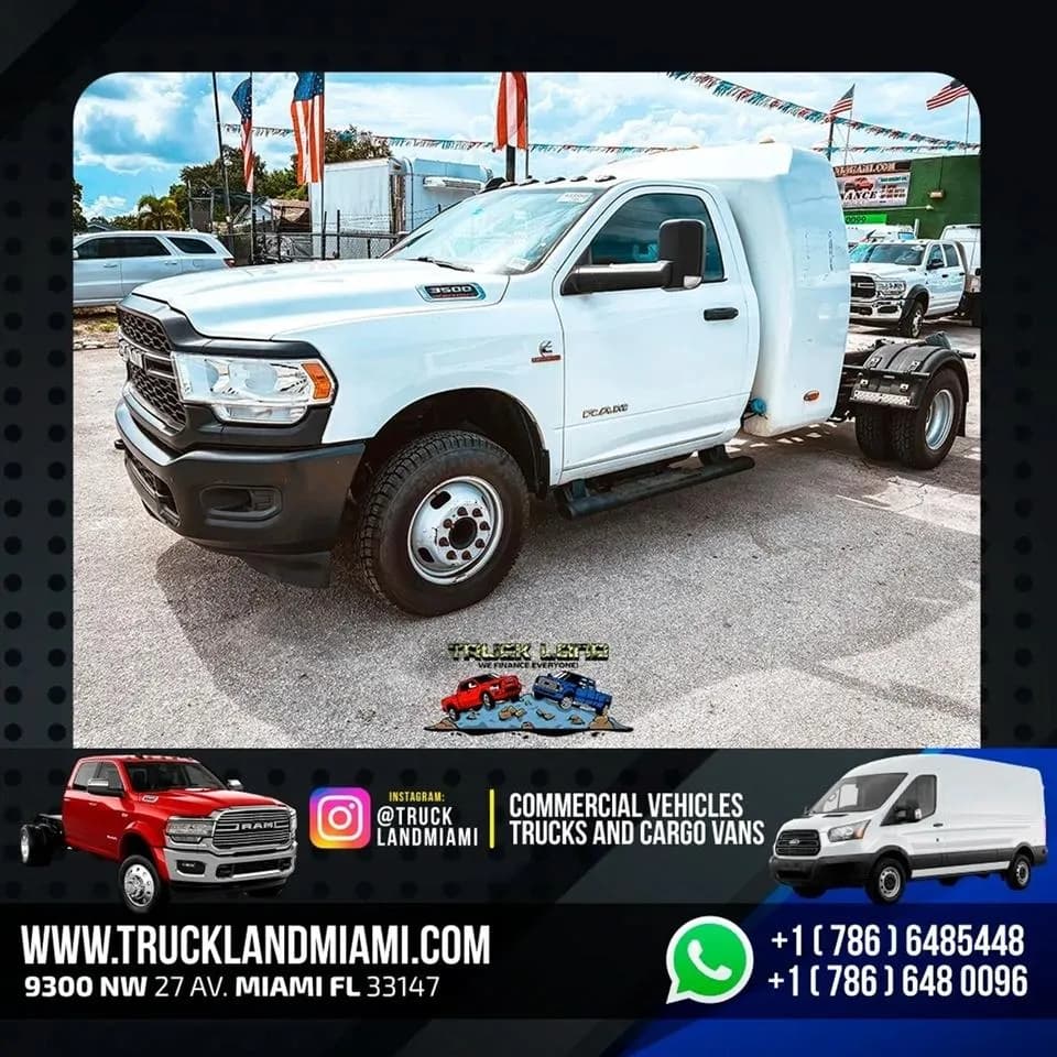 2022 Ram 3500 Tradesman Cab & Chassis 2D