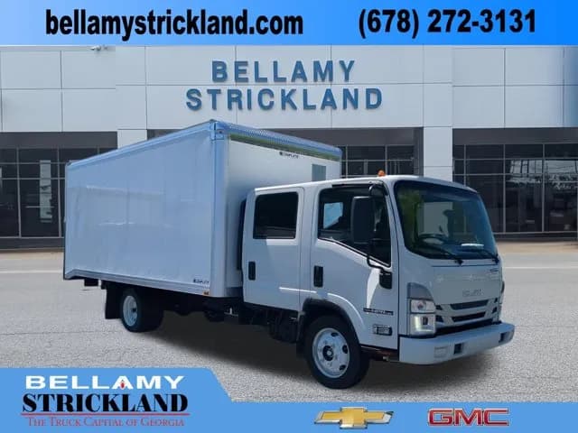 2027 Isuzu NPR-HD Crew Cab - Landscape