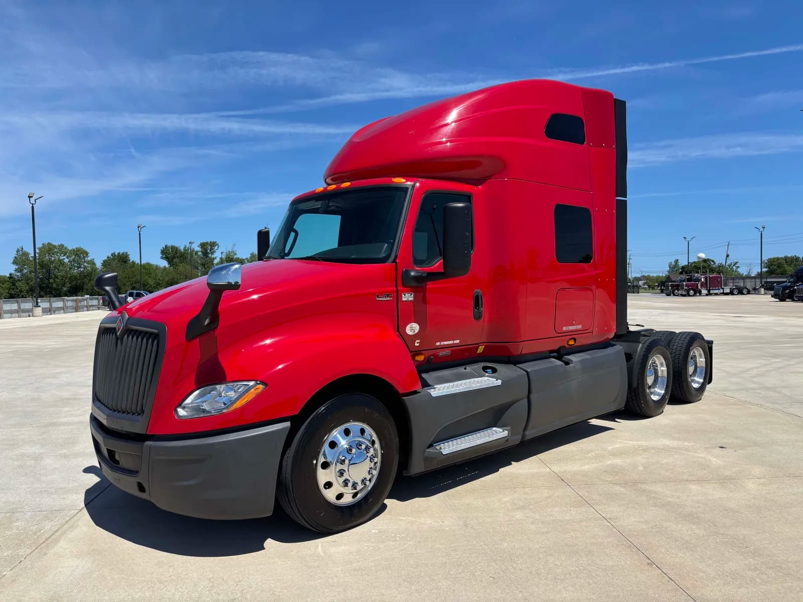 2022 International LT