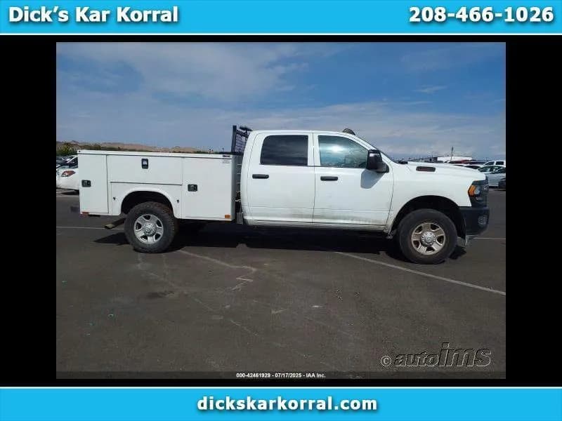 2023 Ram 3500 ST Crew Cab LWB