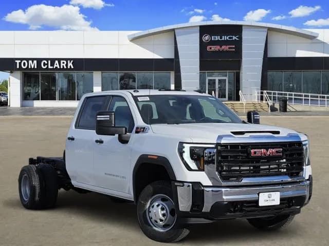 2026 GMC Sierra 3500 Crew Cab - Chassis
