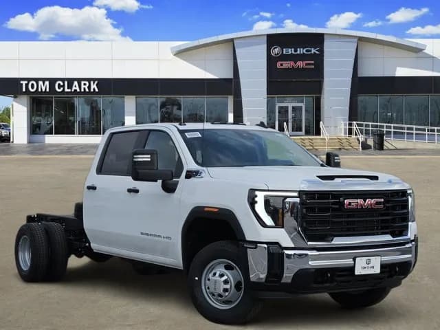 2026 GMC Sierra 3500 Crew Cab - Chassis