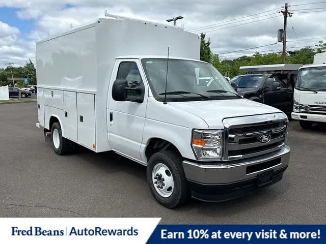 2027 Ford E-350