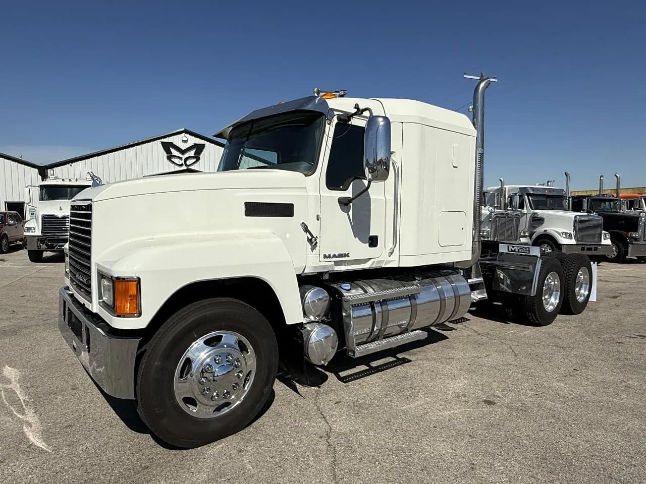 2018 Mack CHU613 Tandem Axle