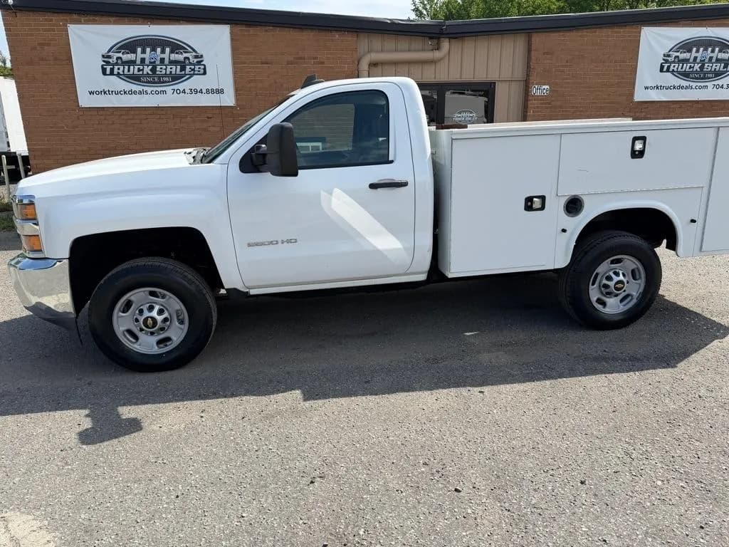 2016 Chevrolet Silverado 2500HD - Chassis