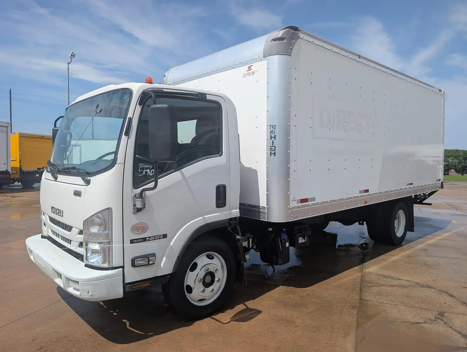2022 Isuzu NRR - Turbo Diesel - 18 ft