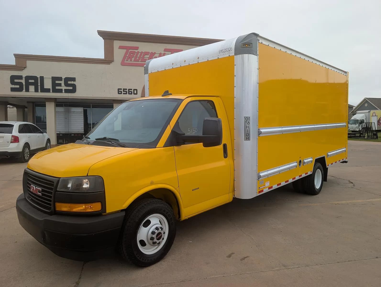 2022 GMC Savana 3500 16'