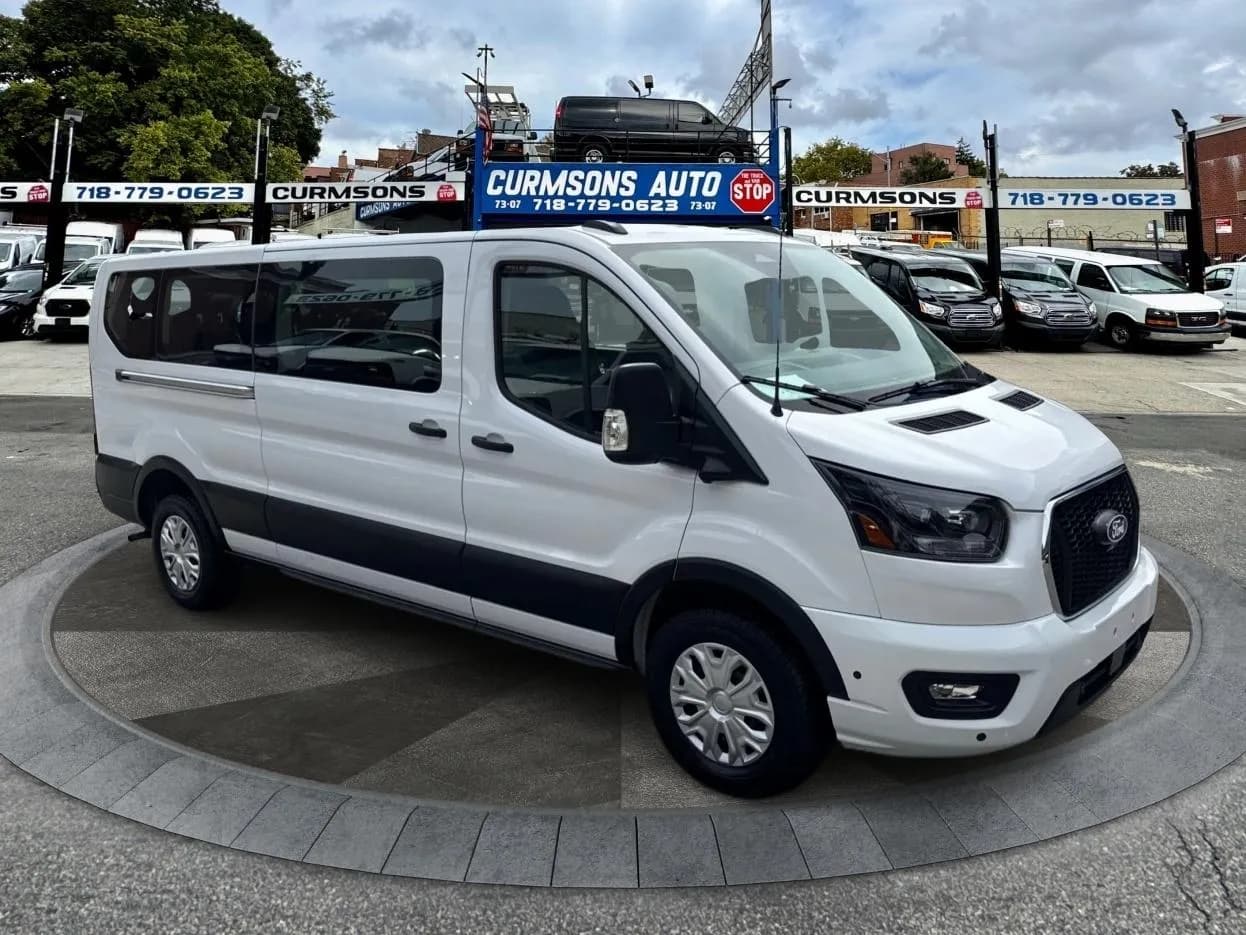 2026 Ford Transit Passenger Wagon T-350 148"