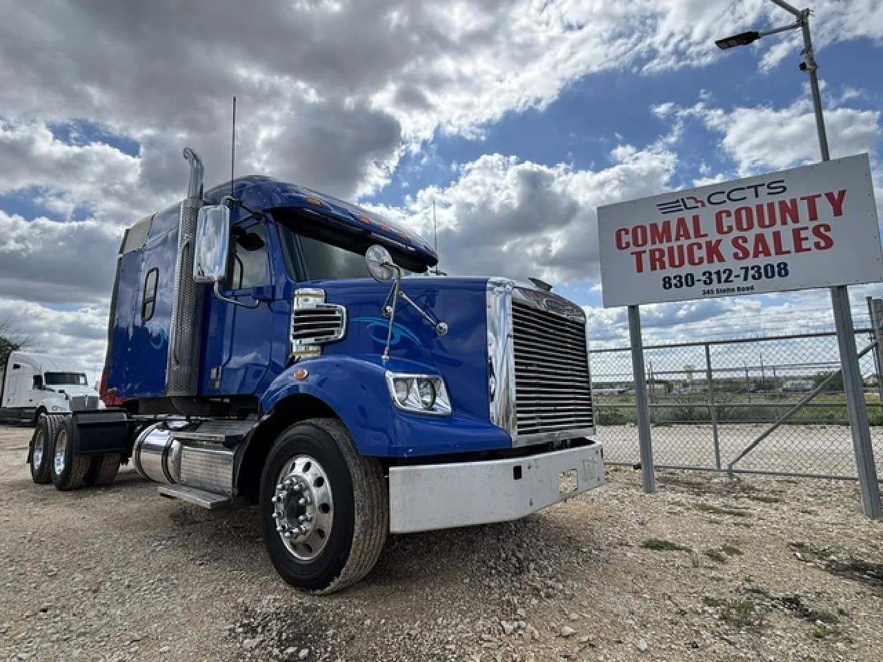 2016 Freightliner SD122 - Sleeper