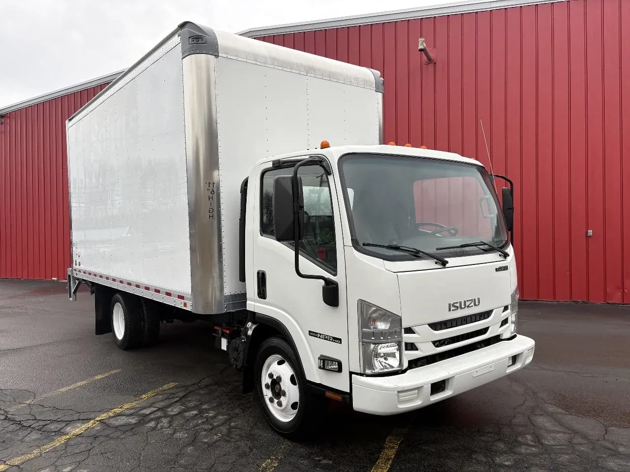 2019 Isuzu NPR EFI 16’
