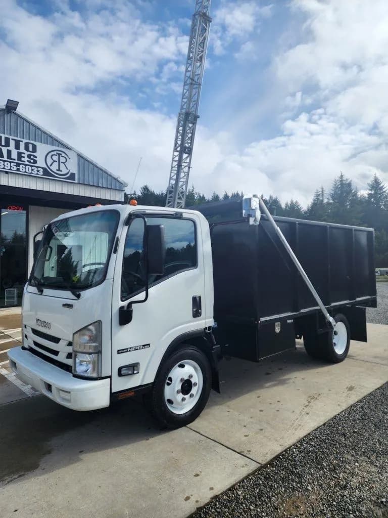 2020 Isuzu NPR HD