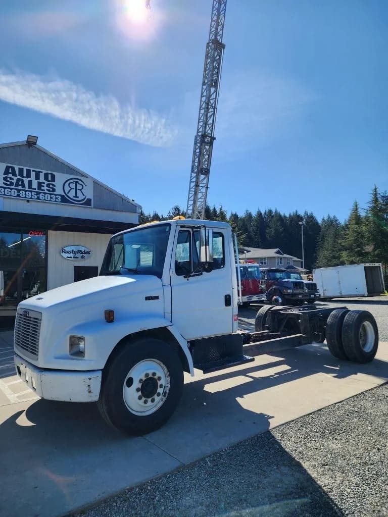 1999 Freightliner FL70