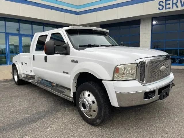 2005 Ford F550 Super Duty Crew Cab & Chassis - Chassis