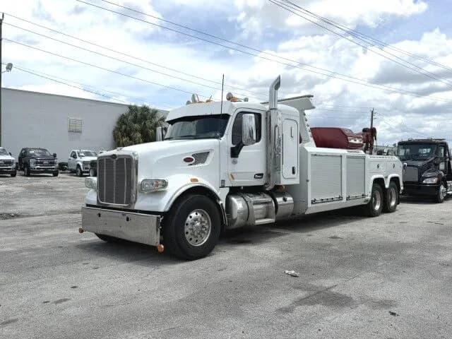 2019 Peterbilt 377 Extended Cab