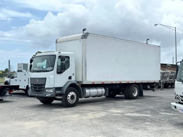2022 Kenworth K270 - Box