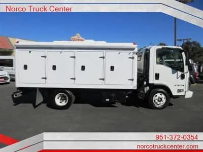 2016 Isuzu NPR refridgeration unit - Refrigerated