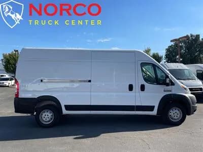 2020 Ram 2500 159 WB - Vans