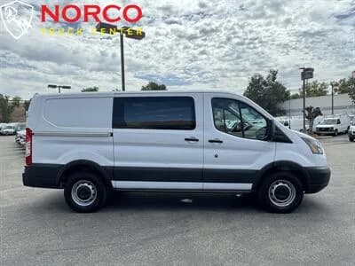 2017 Ford Transit 250 T250 w/ Liftgate Cargo - Vans