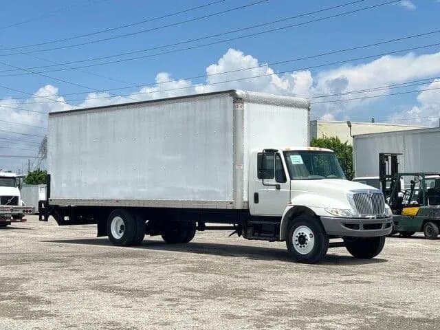 2020 International 4300 - Box