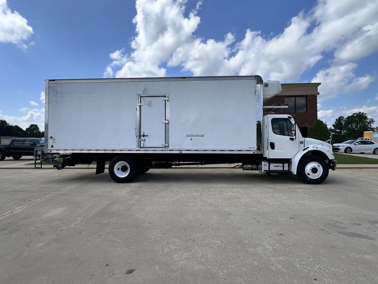 2020 Freightliner M2