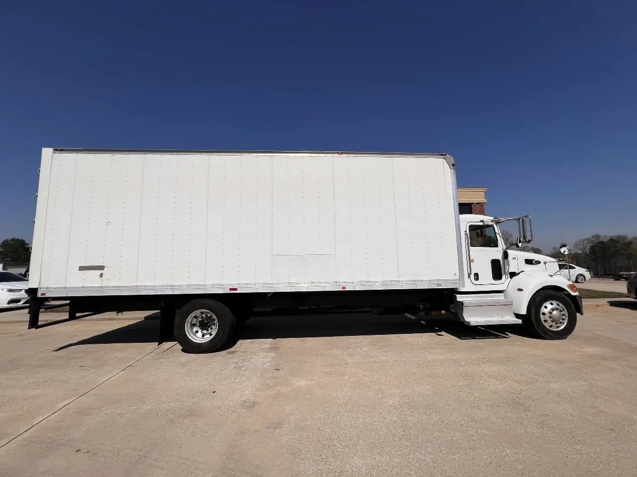 2020 Peterbilt 337