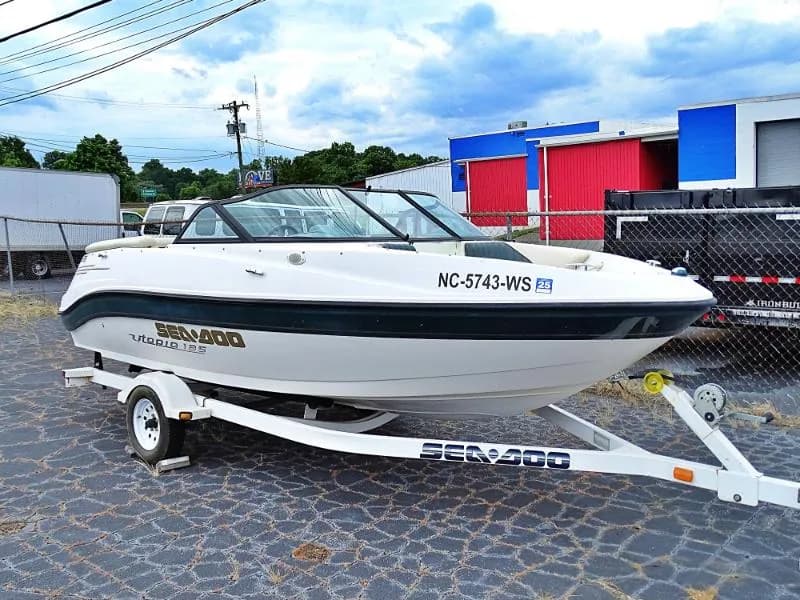 2001 Bombardier Seadoo 185 Utopia 18ft Jet Boat