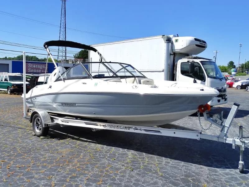 2024 Stingray 191DC Dual Console 19Ft
