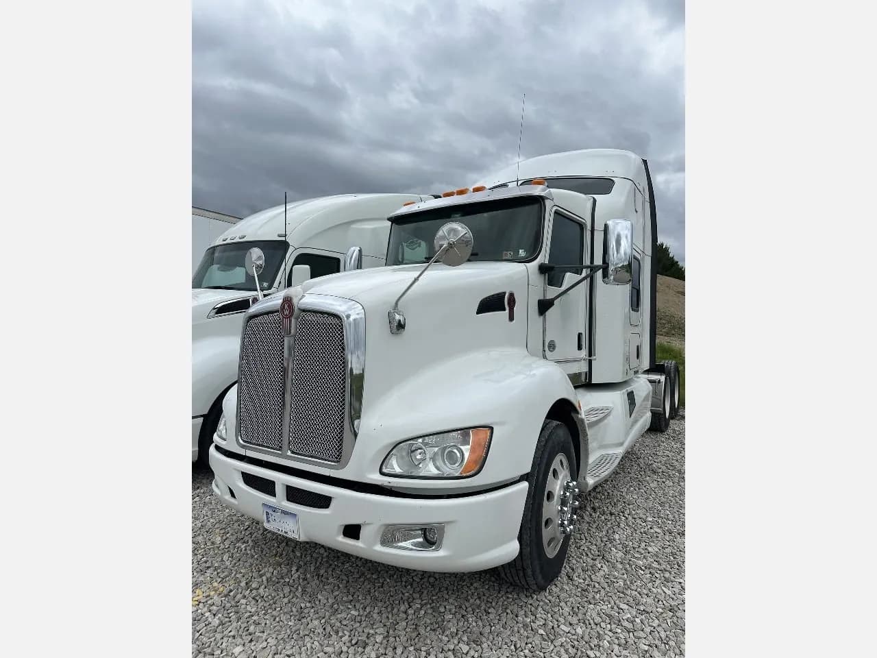2014 Kenworth T660 Tandem Axle - Sleeper