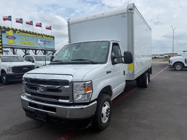 2027 Ford E-450