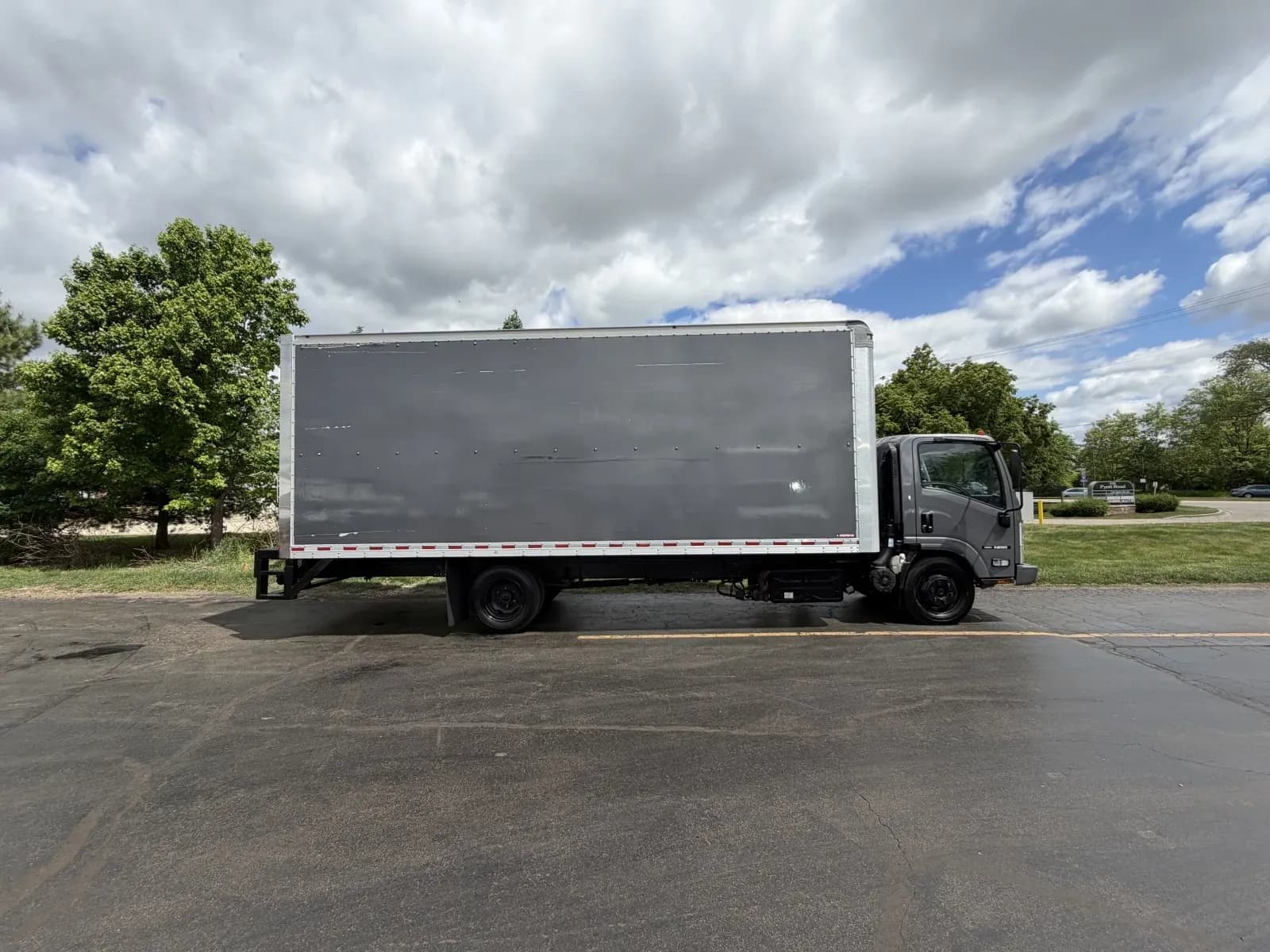 2019 Isuzu NRR - Box