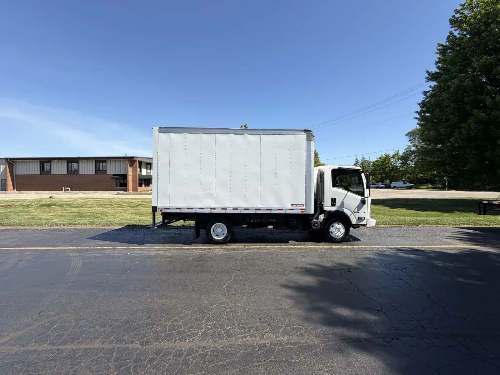 2020 Isuzu NPR - Box