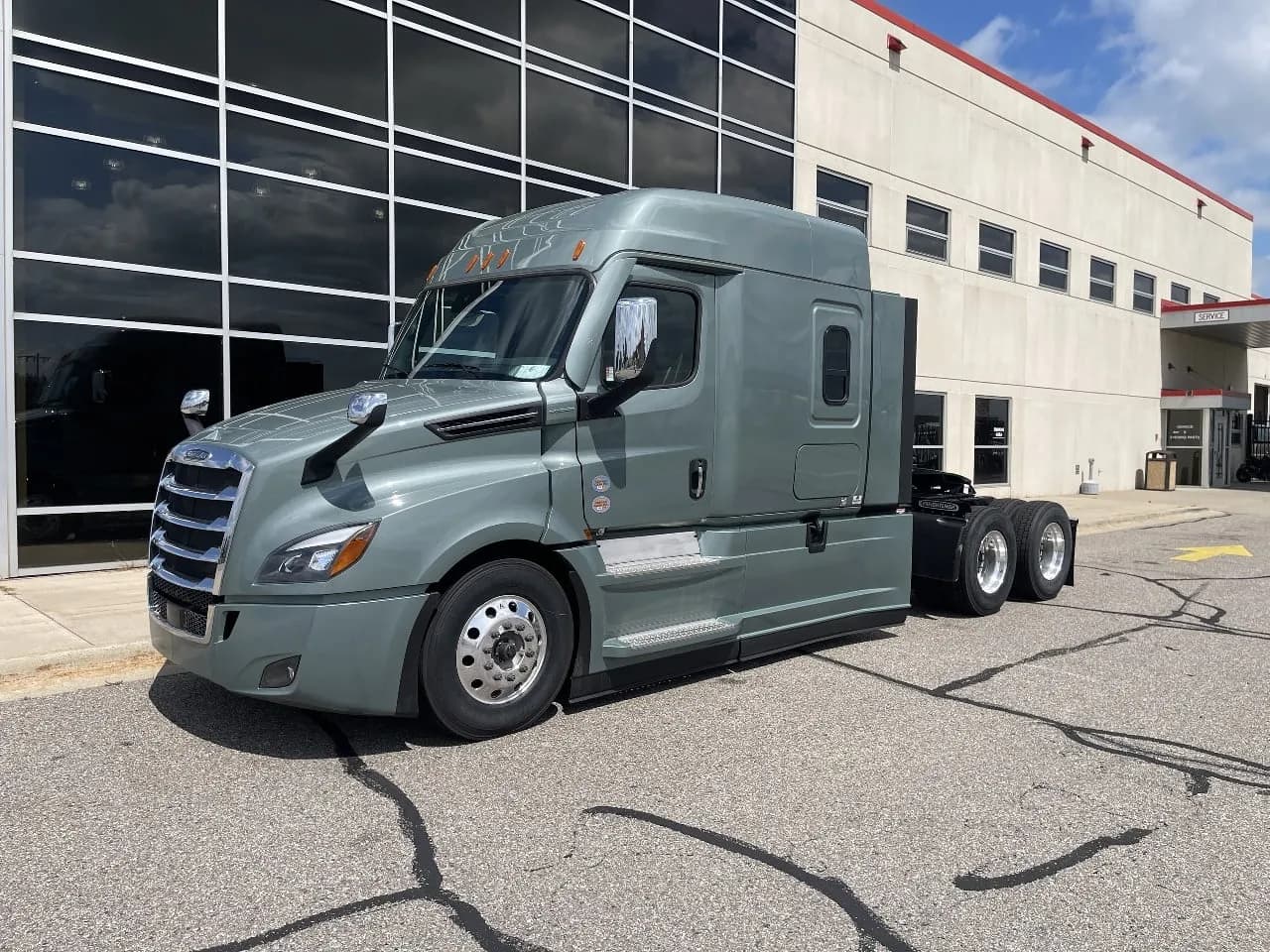 2026 Freightliner Cascadia