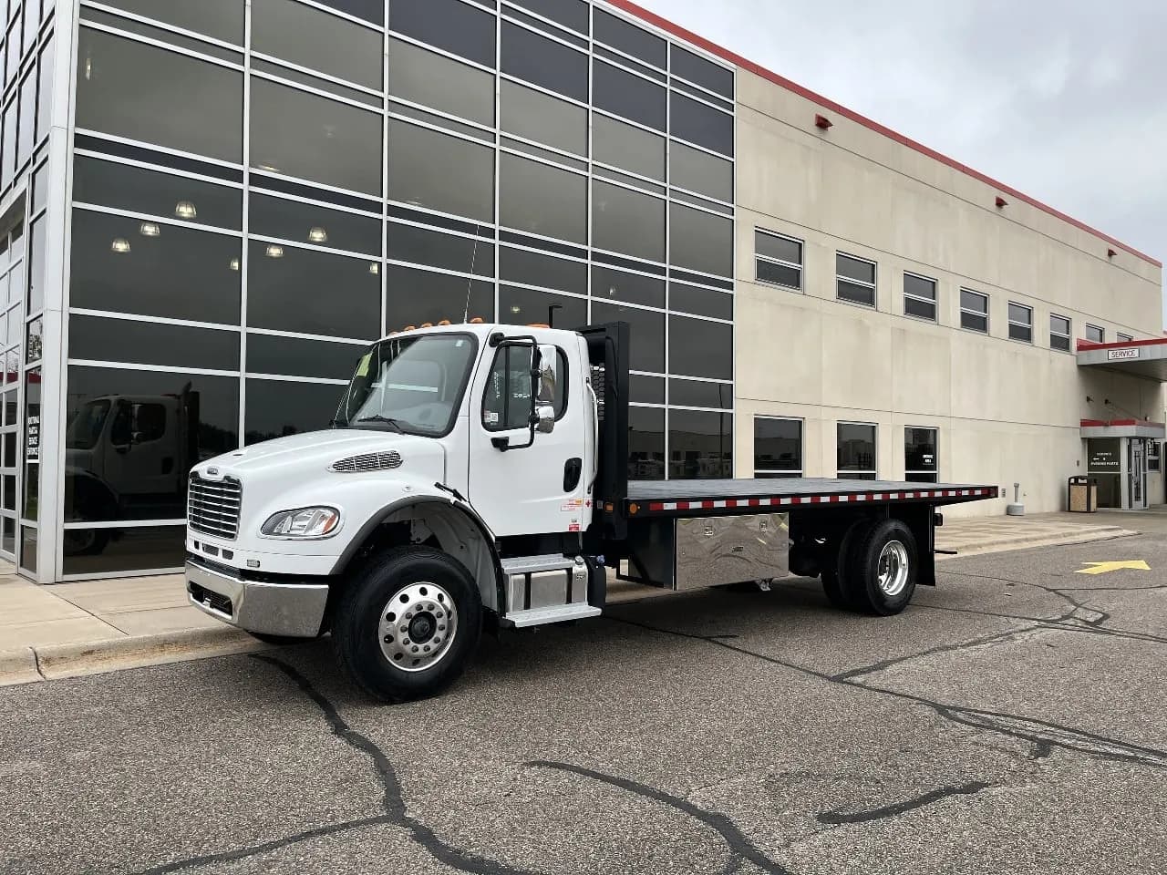 2024 Freightliner M2