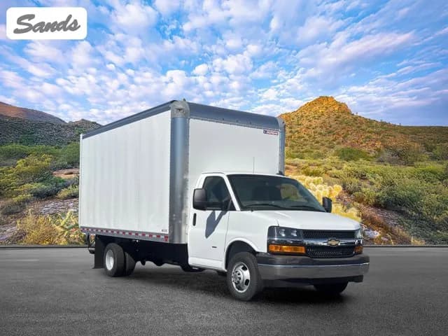 2025 Chevrolet Express 3500 - Box