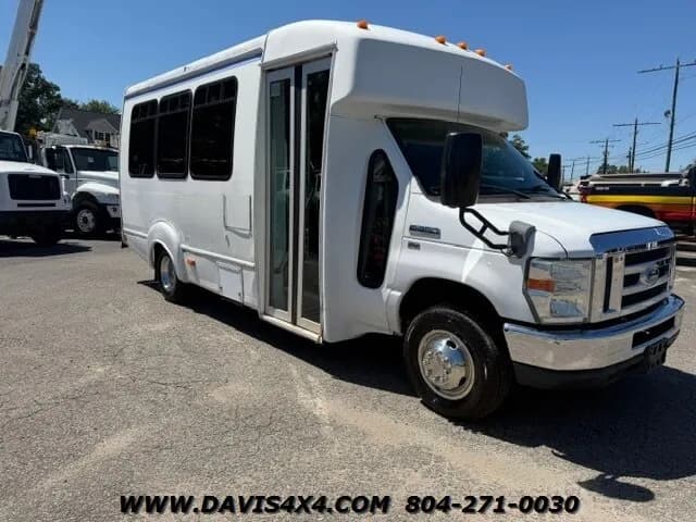 2013 Ford E350 Superduty Econoline Multi Passenger Shuttle Daycare Church Bus