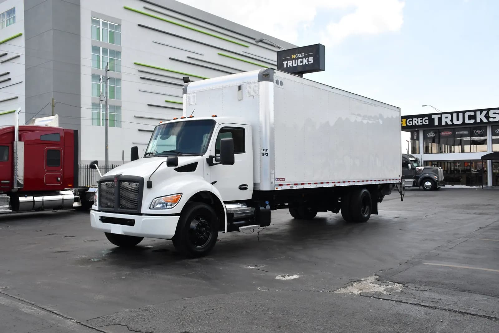 2023 Kenworth T280
