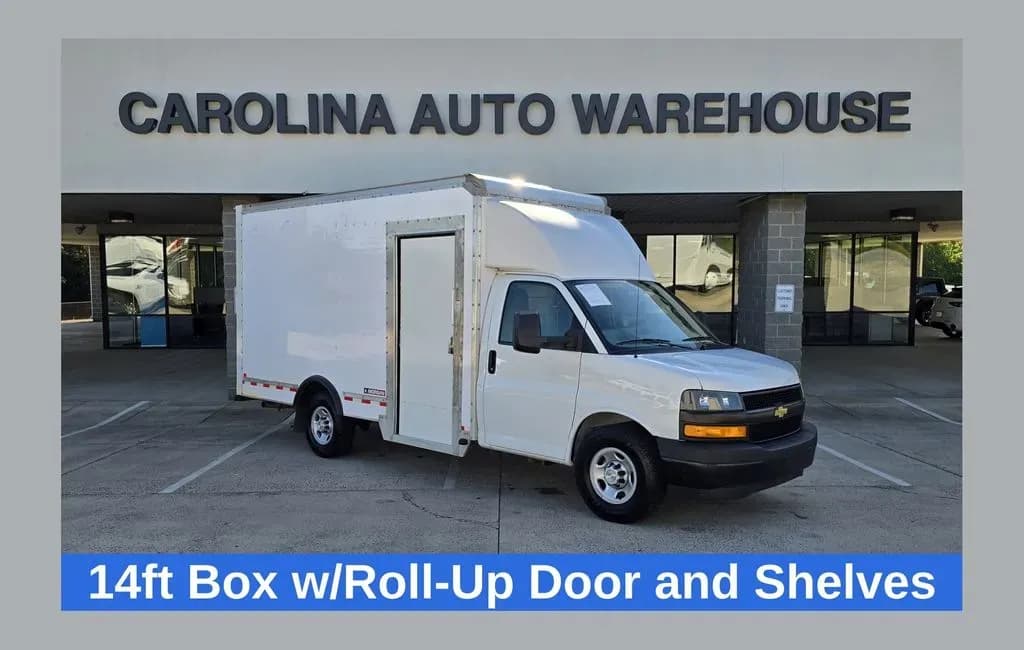 2023 Chevrolet Express 3500 - Box