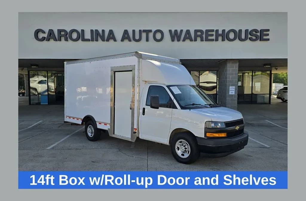 2023 Chevrolet Express 3500 - Box