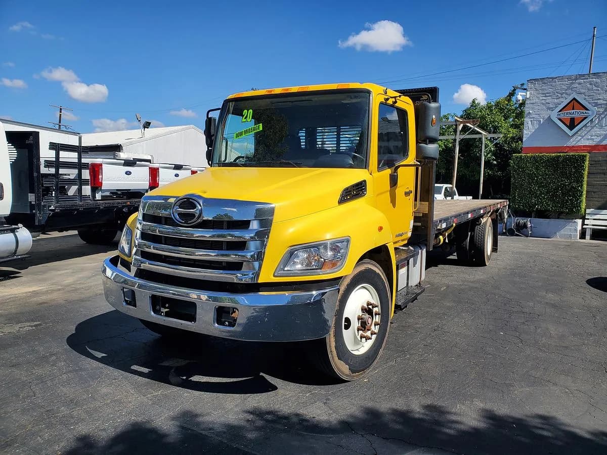 2020 Hino 268 - Flatbed
