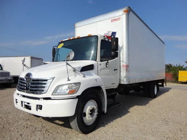 2008 Hino 238